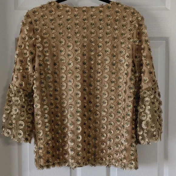 Calvin Klein Textured Gold Embellished 3/4" Flowy Sleeve Blouse Sz XS Luxurious - Picture 5 of 6